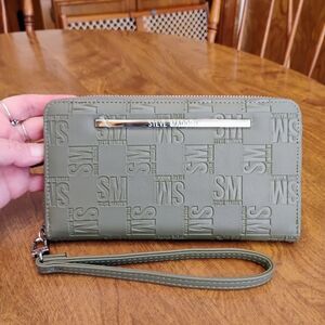 Steve Madden Logo Light Olive Green New Trifold Zip Around Wallet/Clutch